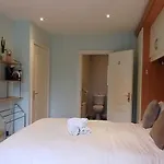 Apartmán Stylish 2bdr With Large Balcony Near *