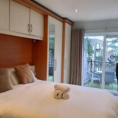 דירה Stylish 2bdr With Large Balcony Near דבלין