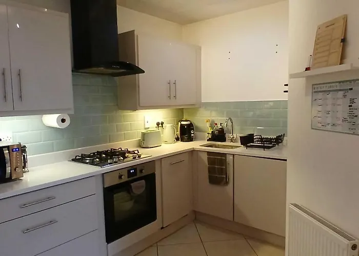 Stylish 2bdr With Large Balcony Near *