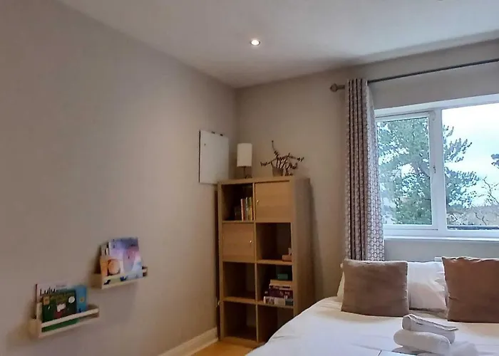 Stylish 2bdr With Large Balcony Near *