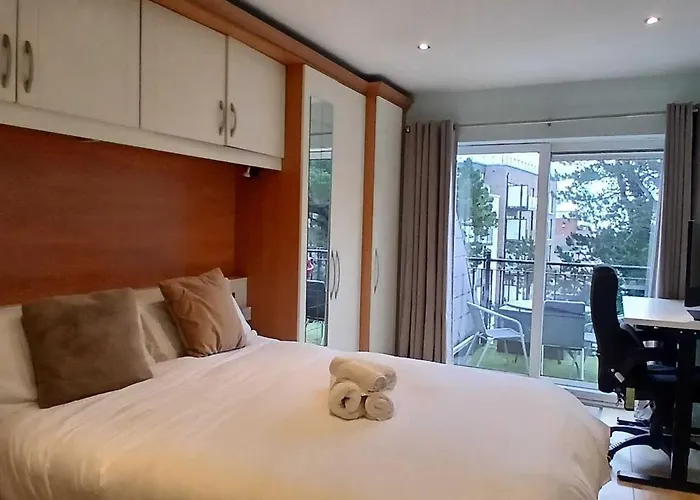 Apartment Stylish 2bdr With Large Balcony Near Dublin